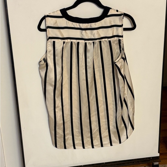 Vince Camuto Sleeveless Black and White Striped Blouse - Picture 3 of 5